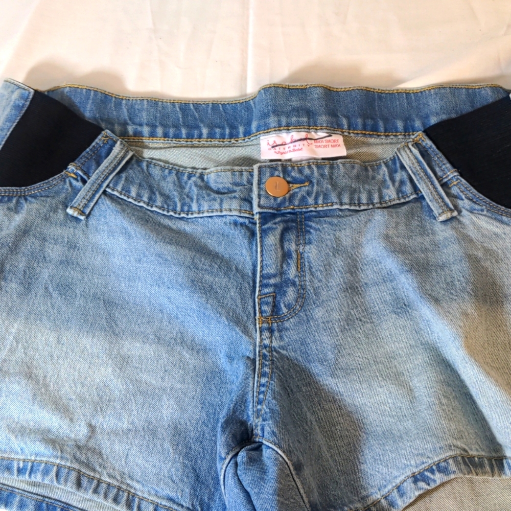 Isabel Maternity Shorts